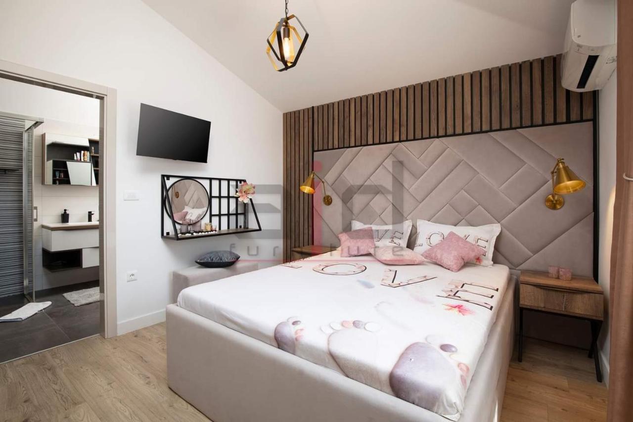 Pula Porta Aurea & Wellness Oasis Daire Dış mekan fotoğraf